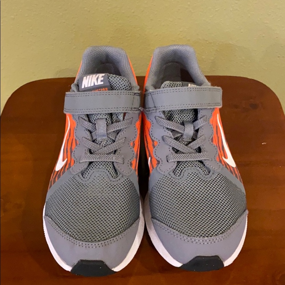 Kids Nike Downshifter8 Shoe size 1y